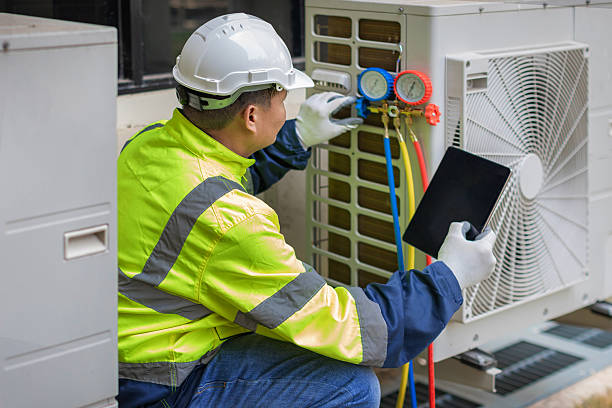 Professional Hvac technician working in Springfield, VA
